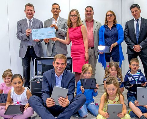 iPad-Spendenübergabe für die Grundschule an der Martin-Luther-Straße