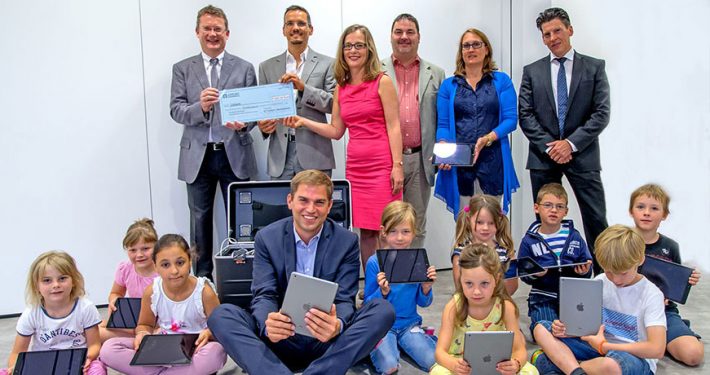 iPad-Spendenübergabe für die Grundschule an der Martin-Luther-Straße