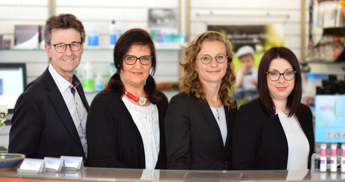 Peter Stumpf und sein Team: Astrid Gerstlberger, Melanie Wuschik und Katharina Messerschmidt (v.l.n.r.). Foto: Matthias Hoffmann