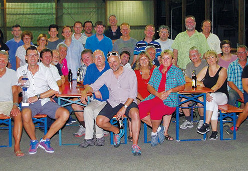 Traditionelles Sportturnier, traditionelles Beisammensein: Beim Stockschützen-Turnier der Nachbargemeinden spielt auch immer das Miteinander eine große Rolle.