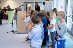 Einweihung der Mensa, Schulküche und Turnhalle der Grund- und Mittelschule.