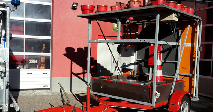 Die Gemeinde Kirchheim b. München verkauft einen Anhänger der Freiwilligen Feuerwehr
