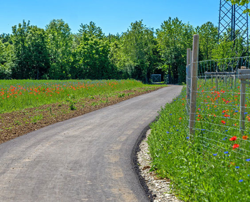 Geh- und Radweg zum Heimstettener Friedhof