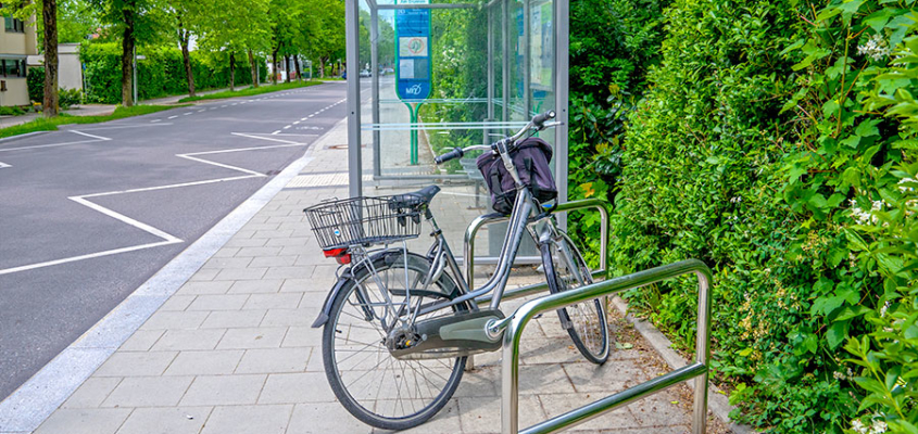 Anlehnbügel für Fahrräder an Bushaltestellen