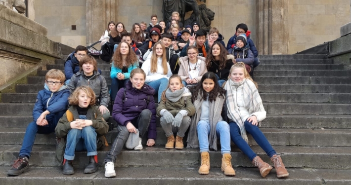 Kirchheimer Gymnasiasten zu Besuch im Prinz-Carl-Palais.