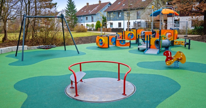 Barrierefrei die Welt entdecken: Inklusionsspielplatz am Theresienweg.